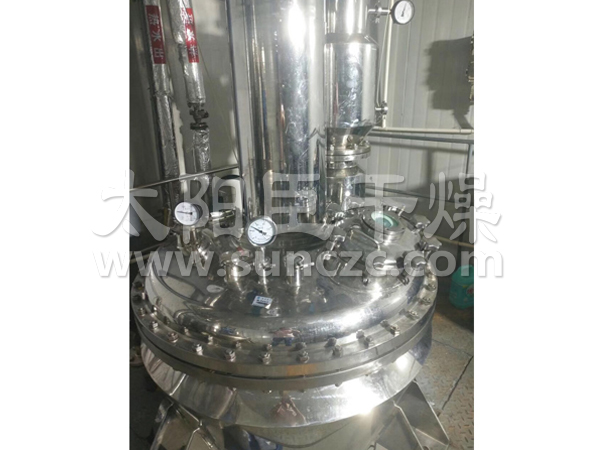 LDG系列内加热锥形螺带真空干燥机